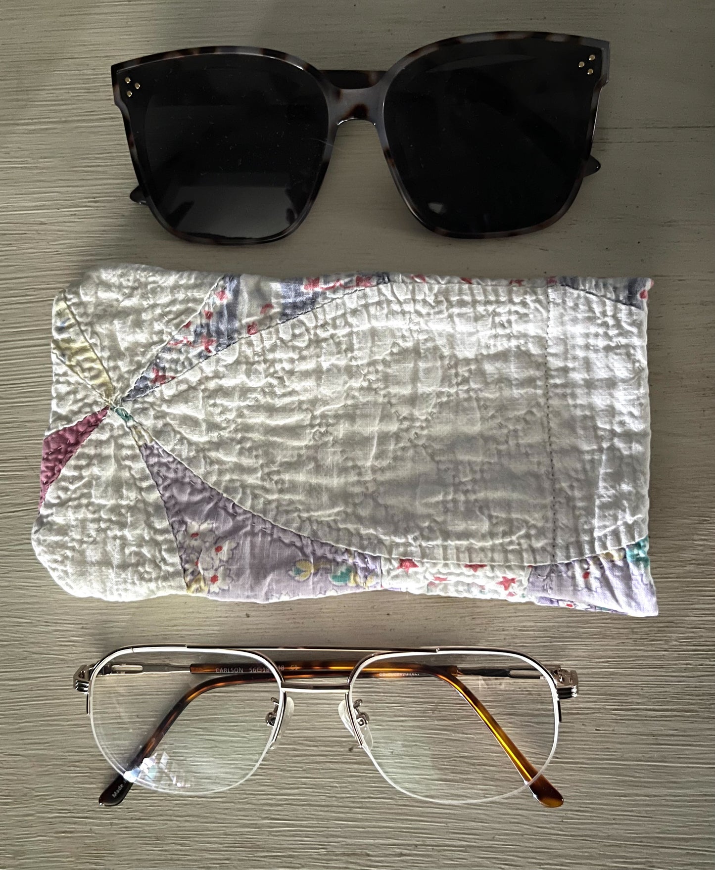 Glasses Pouch- crinkle pinwheel