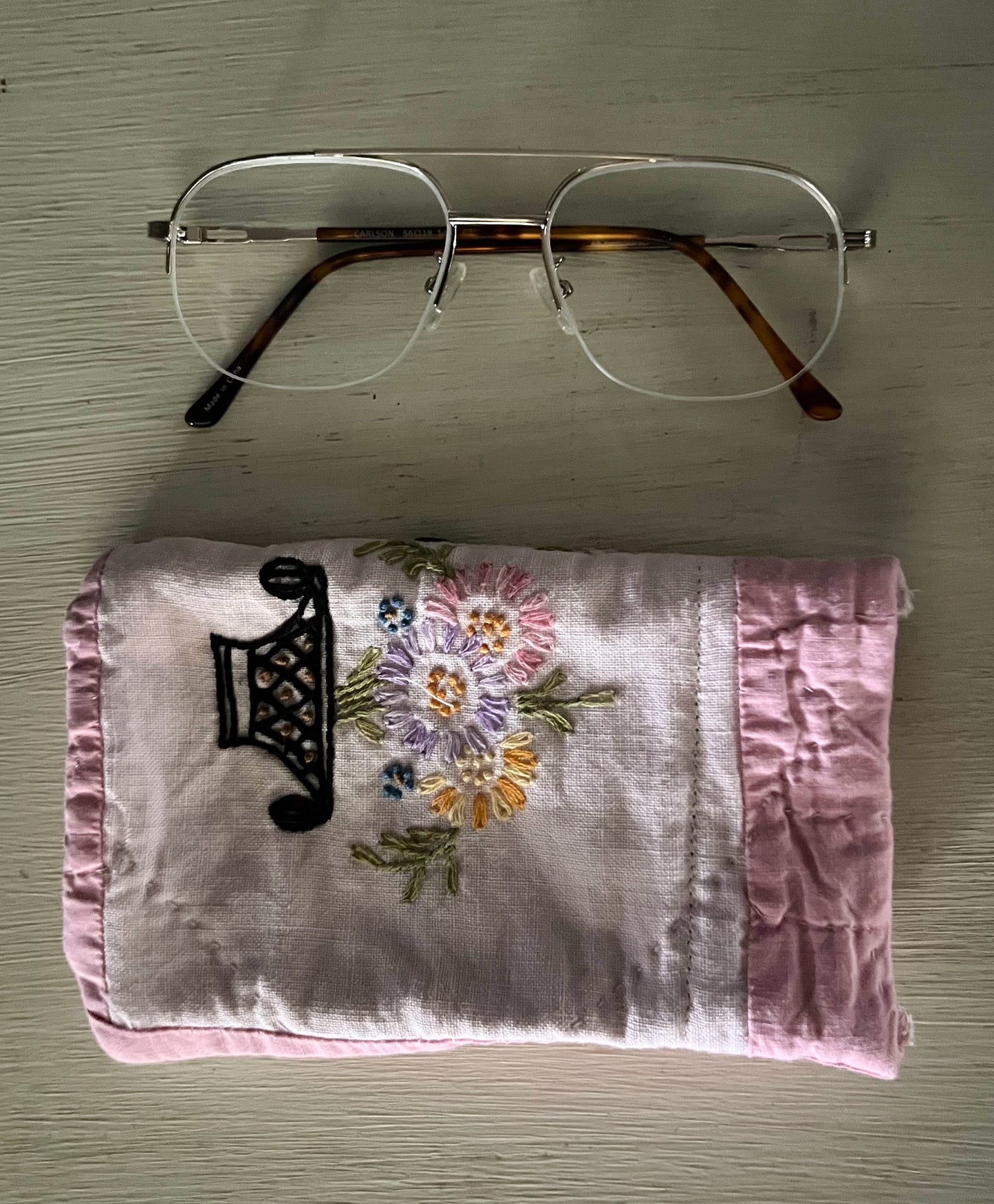 Glasses Pouch- embroidered floral